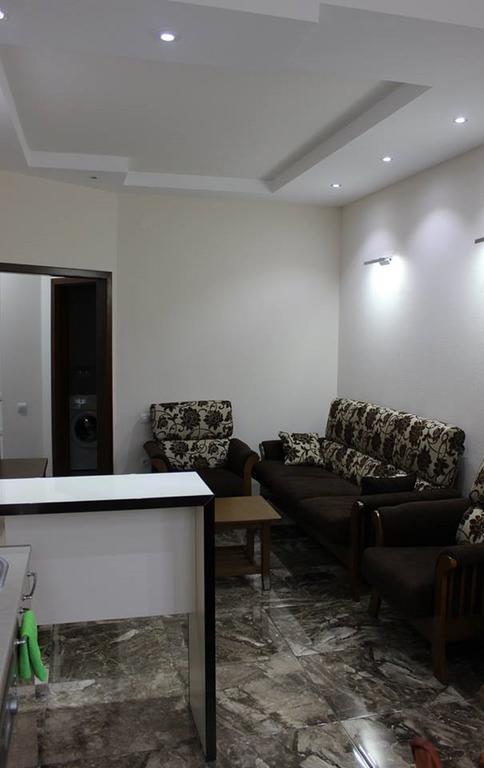 Apartment On Rustaveli 17 Batumi Exteriör bild