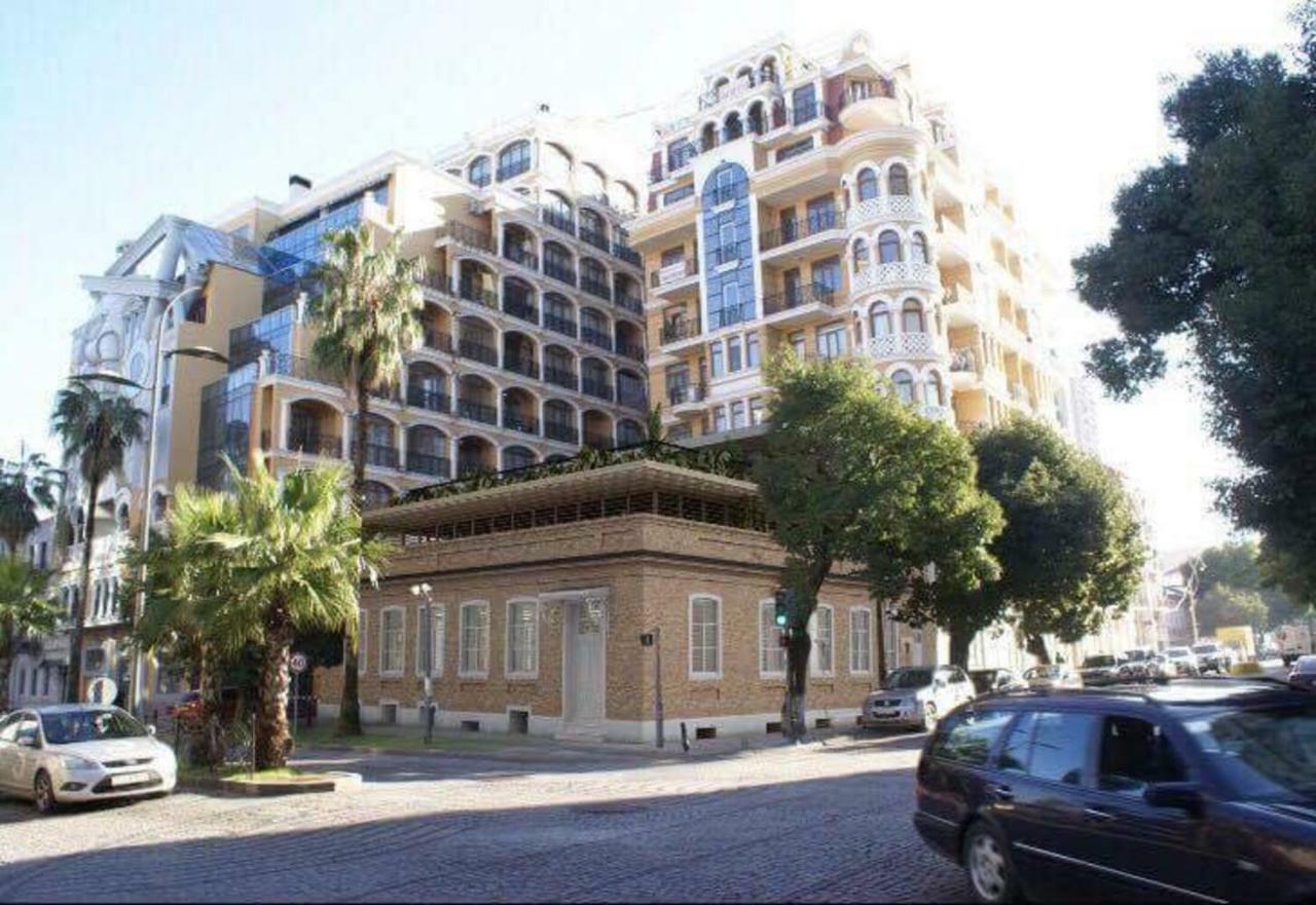 Apartment On Rustaveli 17 Batumi Exteriör bild